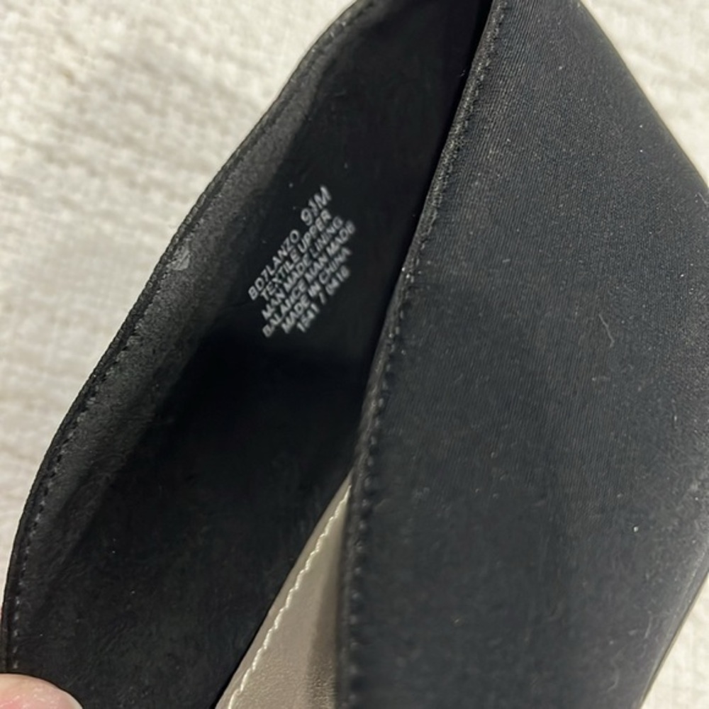 Bandolino black flats, pointed toe,‎ crisscross strap women’s 9.5 shoes 9 1/2 - Picture 6 of 9